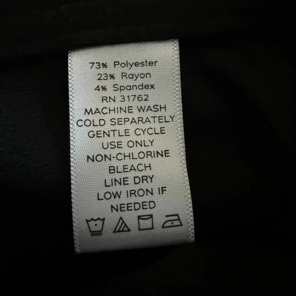 Issac Mizrahi Black Skirt-with Pockets Size Large - Picture 3 of 5